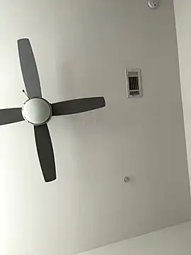 jadeskyxo online show from October 22, 2025, 4:07 pm