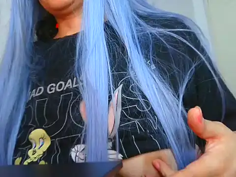 x Lady x online show from September 17, 2025, 9:49 pm