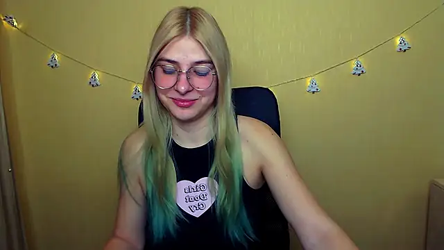 Snapshot of Luna_Lush_ chatting on December 5, 2024, 7:27 am Luna Lush online show from December 5, 2024, 7:27 am