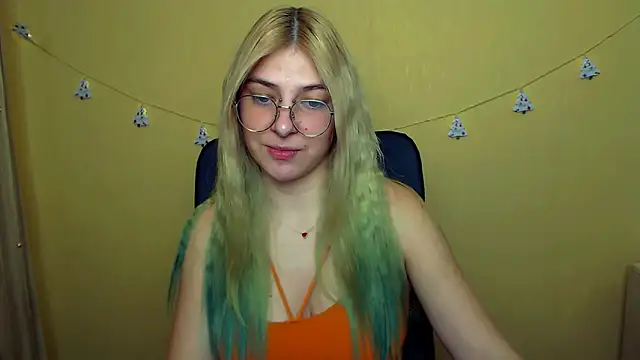 Snapshot of Luna_Lush_ chatting on December 14, 2024, 12:33 pm Luna Lush online show from December 14, 2024, 12:33 pm