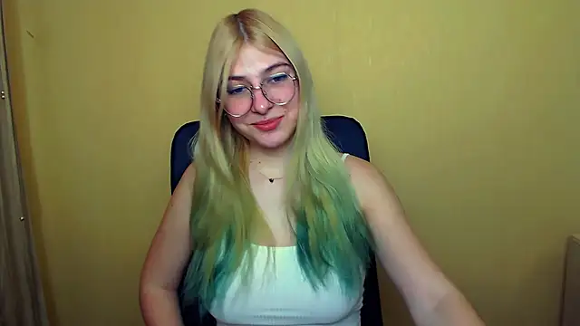 Snapshot of Luna_Lush_ chatting on January 7, 2025, 11:48 am Luna Lush online show from January 7, 2025, 11:48 am