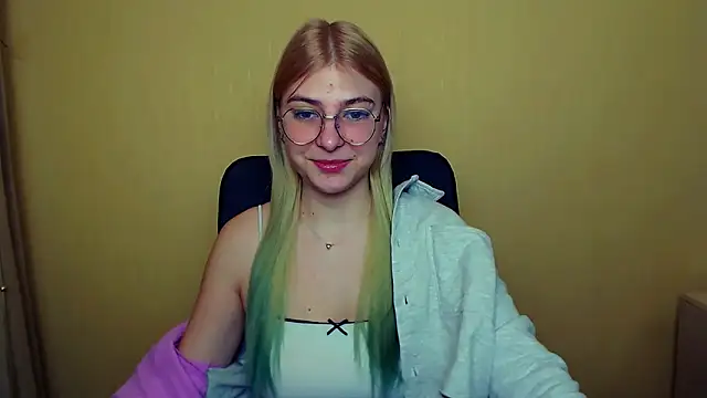 Snapshot of Luna_Lush_ chatting on January 21, 2025, 8:30 am Luna Lush online show from January 21, 2025, 8:30 am