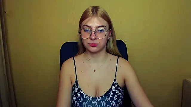 Snapshot of Luna_Lush_ chatting on January 29, 2025, 8:29 am Luna Lush online show from January 29, 2025, 8:29 am