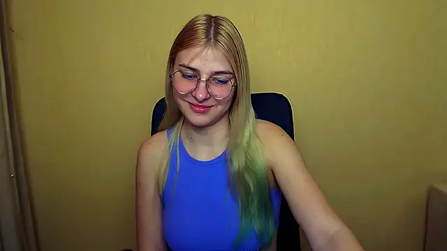 Snapshot of Luna_Lush_ chatting on January 31, 2025, 11:35 am Luna Lush online show from January 31, 2025, 11:35 am