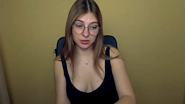 Snapshot of Luna_Lush_ chatting on November 5, 2025, 10:04 am Luna Lush online show from November 5, 2025, 10:04 am