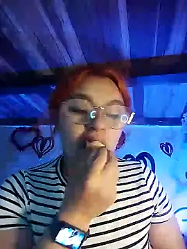 SophiaWeestt99 online show from February 6, 2025, 1:16 am