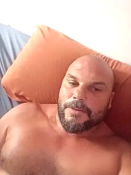 Javierchico online show from June 24, 2026, 3:44 pm