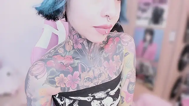 NikkiRamone online show from February 12, 2026, 10:54 am