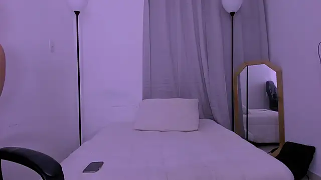 Miiafoxxx online show from December 23, 2024, 1:51 am