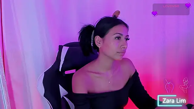 ZaraLim online show from October 8, 2025, 5:10 pm