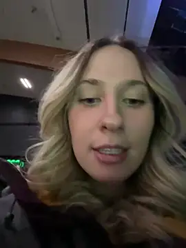 M1ssyk1ssy online show from December 22, 2024, 10:47 pm