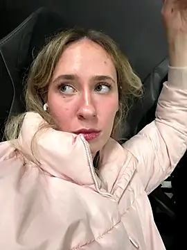 M1ssyk1ssy online show from December 14, 2025, 7:18 pm