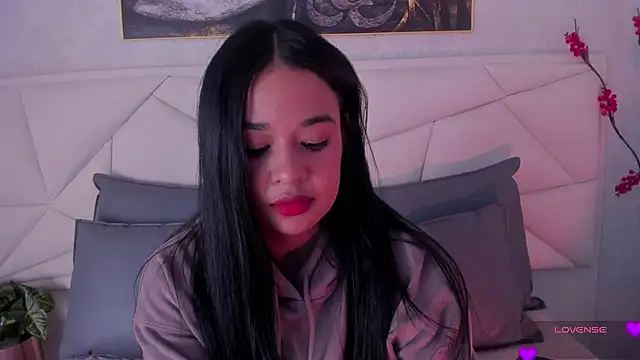 Snapshot of Aitana98_ chatting on December 27, 2024, 6:24 am Aitana98 online show from December 27, 2024, 6:24 am