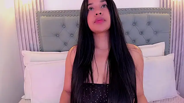 Snapshot of Aitana98_ chatting on February 27, 2025, 7:01 am Aitana98 online show from February 27, 2025, 7:01 am