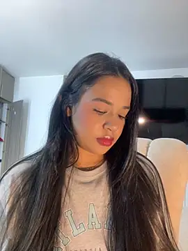 Snapshot of Aitana98_ chatting on September 14, 2025, 2:22 am Aitana98 online show from September 14, 2025, 2:22 am