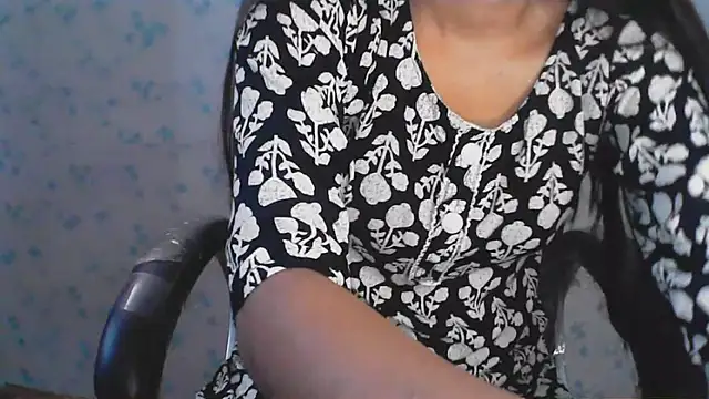 collage hoty online show from June 19, 2026, 5:12 am