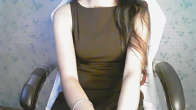 collage hoty online show from July 6, 2026, 4:42 am