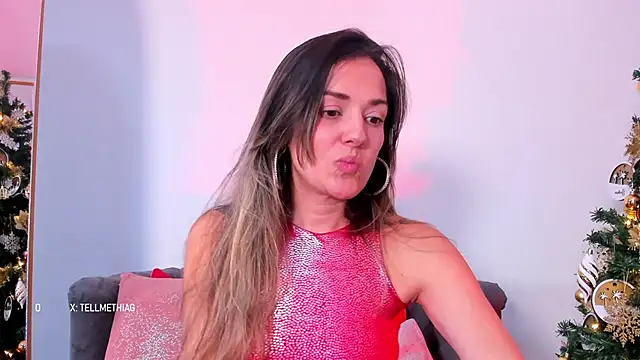 Snapshot of camilawm19 chatting on December 20, 2024, 1:22 pm camilawm19 online show from December 20, 2024, 1:22 pm