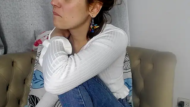 Snapshot of camilawm19 chatting on November 15, 2025, 6:33 am camilawm19 online show from November 15, 2025, 6:33 am