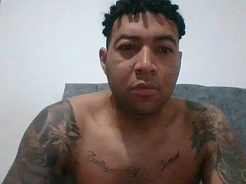 Snapshot of Morenocosta12 chatting on September 18, 2025, 4:25 am Morenocosta12 online show from September 18, 2025, 4:25 am