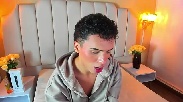 SEANTROYY online show from November 7, 2025, 4:01 am