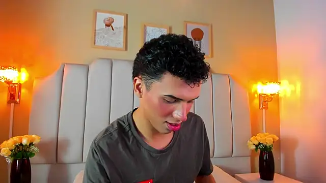 SEANTROYY online show from November 11, 2025, 4:01 am