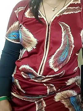 gaurika18 online show from October 14, 2025, 6:42 pm