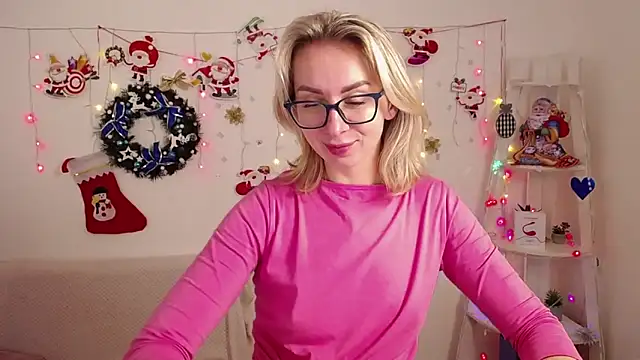 Snapshot of VasilisaSii chatting on December 24, 2024, 12:33 pm VasilisaSii online show from December 24, 2024, 12:33 pm