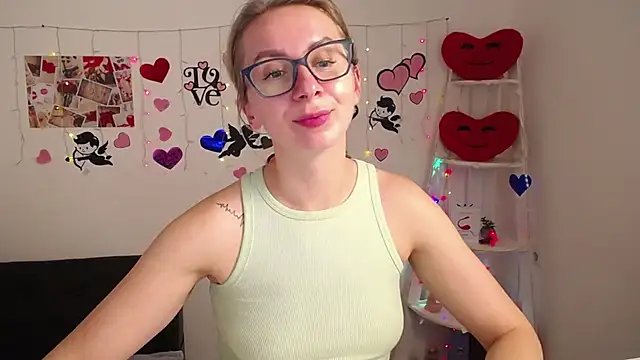 Snapshot of VasilisaSii chatting on February 3, 2025, 12:36 pm VasilisaSii online show from February 3, 2025, 12:36 pm