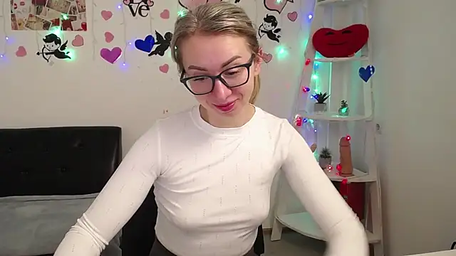 Snapshot of VasilisaSii chatting on February 12, 2025, 6:19 am VasilisaSii online show from February 12, 2025, 6:19 am