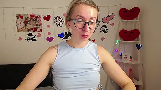 Snapshot of VasilisaSii chatting on February 14, 2025, 1:08 pm VasilisaSii online show from February 14, 2025, 1:08 pm