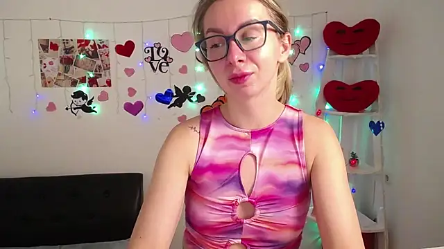 Snapshot of VasilisaSii chatting on February 15, 2025, 9:49 am VasilisaSii online show from February 15, 2025, 9:49 am