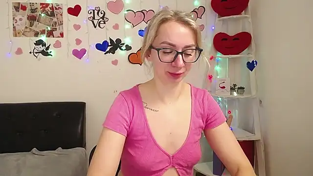 Snapshot of VasilisaSii chatting on February 21, 2025, 6:07 am VasilisaSii online show from February 21, 2025, 6:07 am