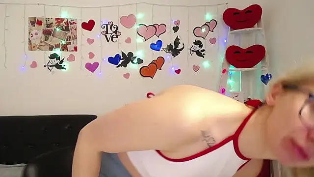 Snapshot of VasilisaSii chatting on February 22, 2025, 6:06 am VasilisaSii online show from February 22, 2025, 6:06 am