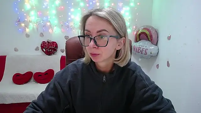 Snapshot of VasilisaSii chatting on October 1, 2025, 5:24 am VasilisaSii online show from October 1, 2025, 5:24 am