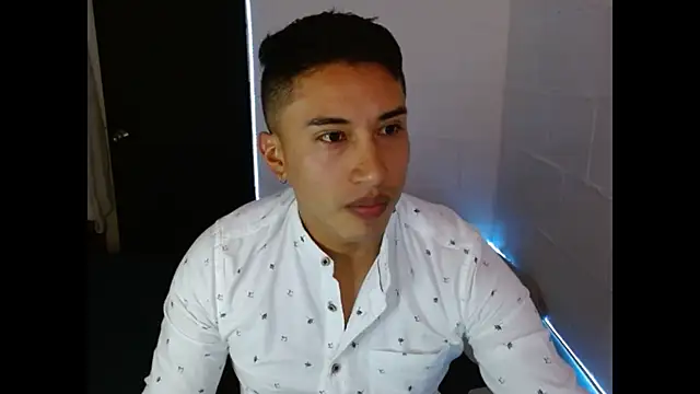 Snapshot of Davixx258 chatting on February 25, 2025, 8:41 pm Davixx258 online show from February 25, 2025, 8:41 pm