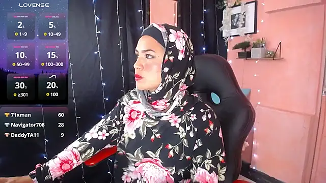 Snapshot of AliaAsad chatting on December 20, 2024, 4:04 pm AliaAsad online show from December 20, 2024, 4:04 pm