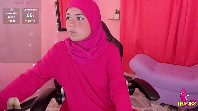 Snapshot of AliaAsad chatting on September 15, 2025, 12:16 pm AliaAsad online show from September 15, 2025, 12:16 pm