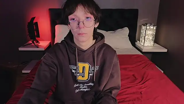 Snapshot of TommieH chatting on February 1, 2025, 5:49 am TommieH online show from February 1, 2025, 5:49 am