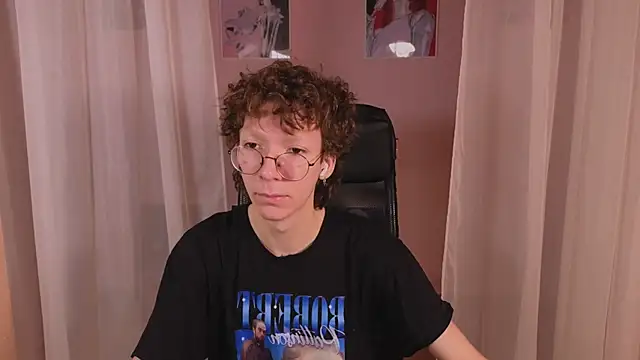 Snapshot of TommieH chatting on February 9, 2025, 5:40 am TommieH online show from February 9, 2025, 5:40 am