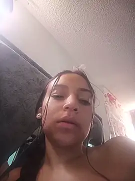 Snapshot of emma_ambar chatting on February 2, 2026, 6:39 pm emma ambar online show from February 2, 2026, 6:39 pm