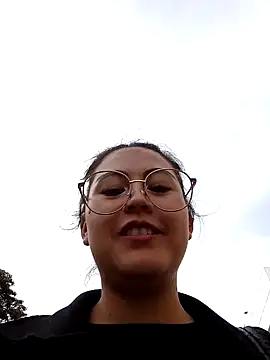 lara moon25 online show from December 12, 2024, 9:37 pm