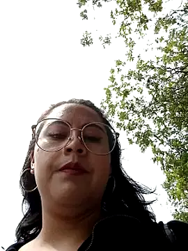 lara moon25 online show from December 16, 2024, 5:43 pm