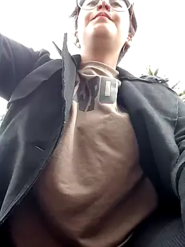 lara moon25 online show from January 29, 2025, 7:32 pm