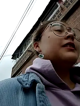 lara moon25 online show from September 22, 2025, 8:55 pm