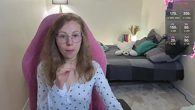 Lill Mary online show from October 6, 2025, 1:47 am