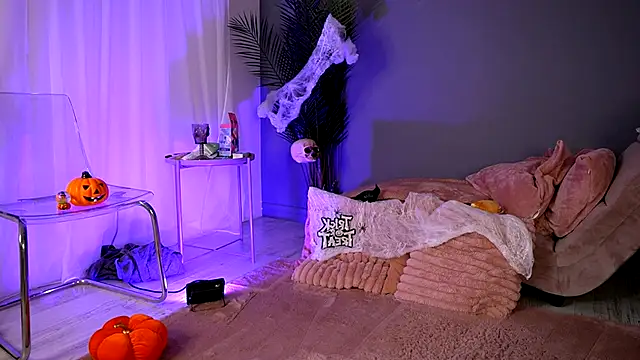 BetsyGonzale online show from October 30, 2025, 5:09 am