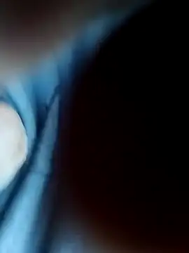 catopper0001 online show from November 3, 2025, 11:11 am