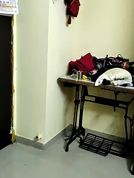 anuradha1432 online show from November 9, 2025, 12:53 am