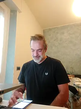 Snapshot of Marcolino183 chatting on December 16, 2025, 8:30 am Marcolino183 online show from December 16, 2025, 8:30 am